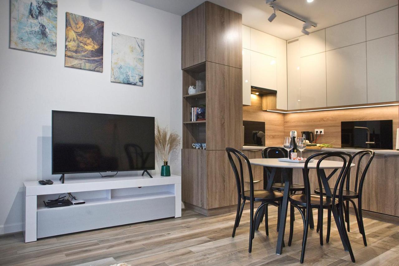 Goclaw P&O Serviced Apartments Варшава Экстерьер фото
